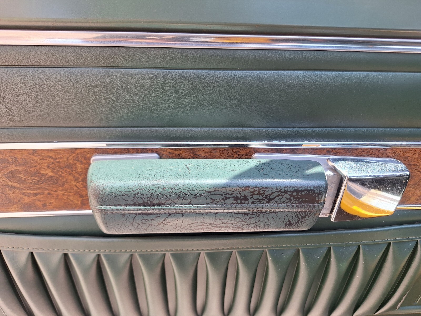 Plymouth-Barracuda-1968-16
