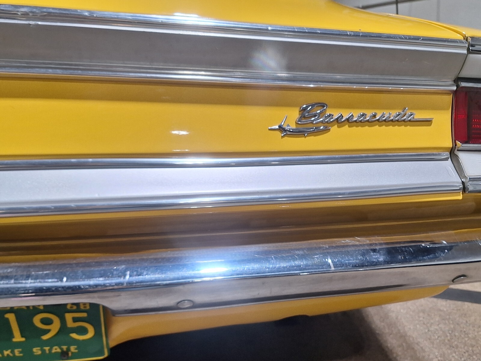 Plymouth-Barracuda-1968-21