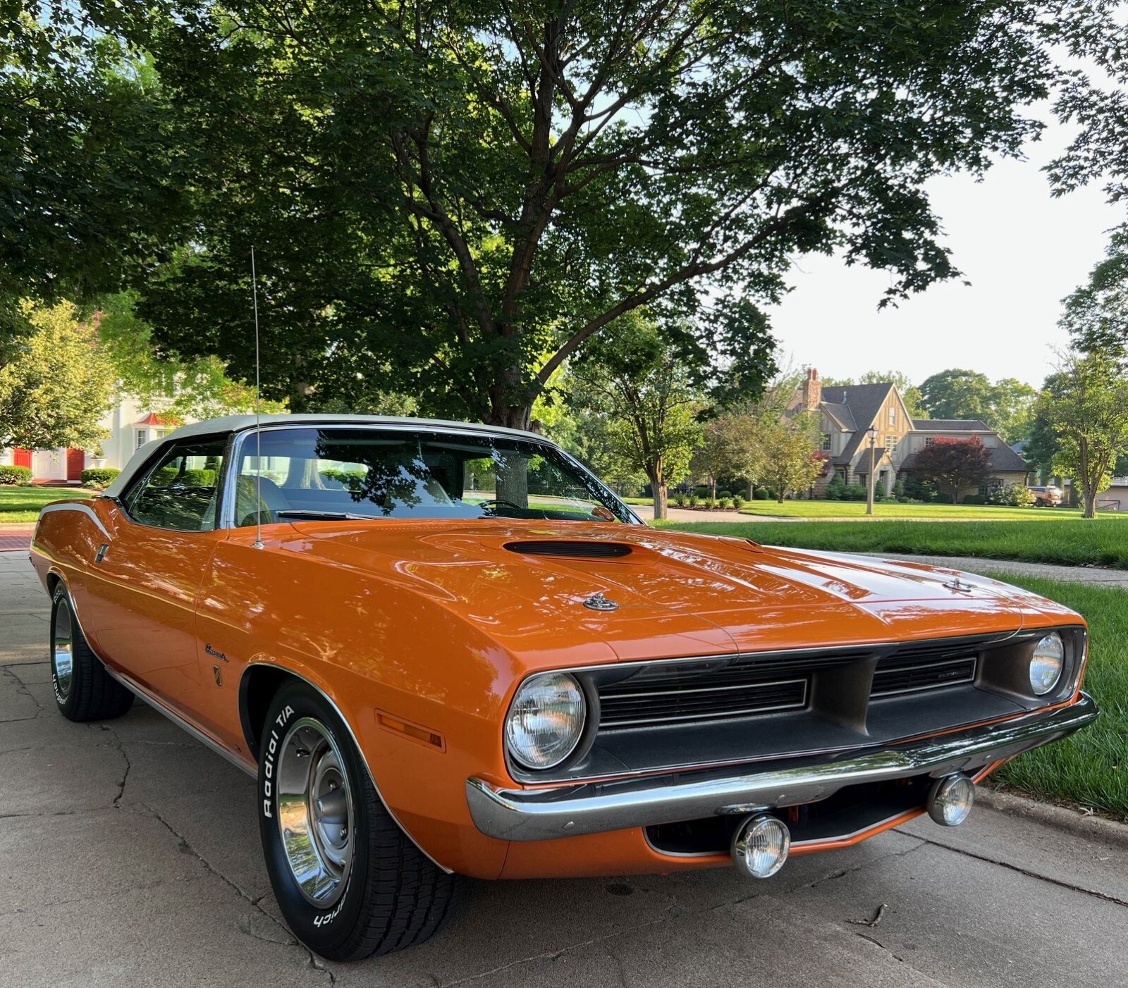 Plymouth-Barracuda-1970-Convertible-1