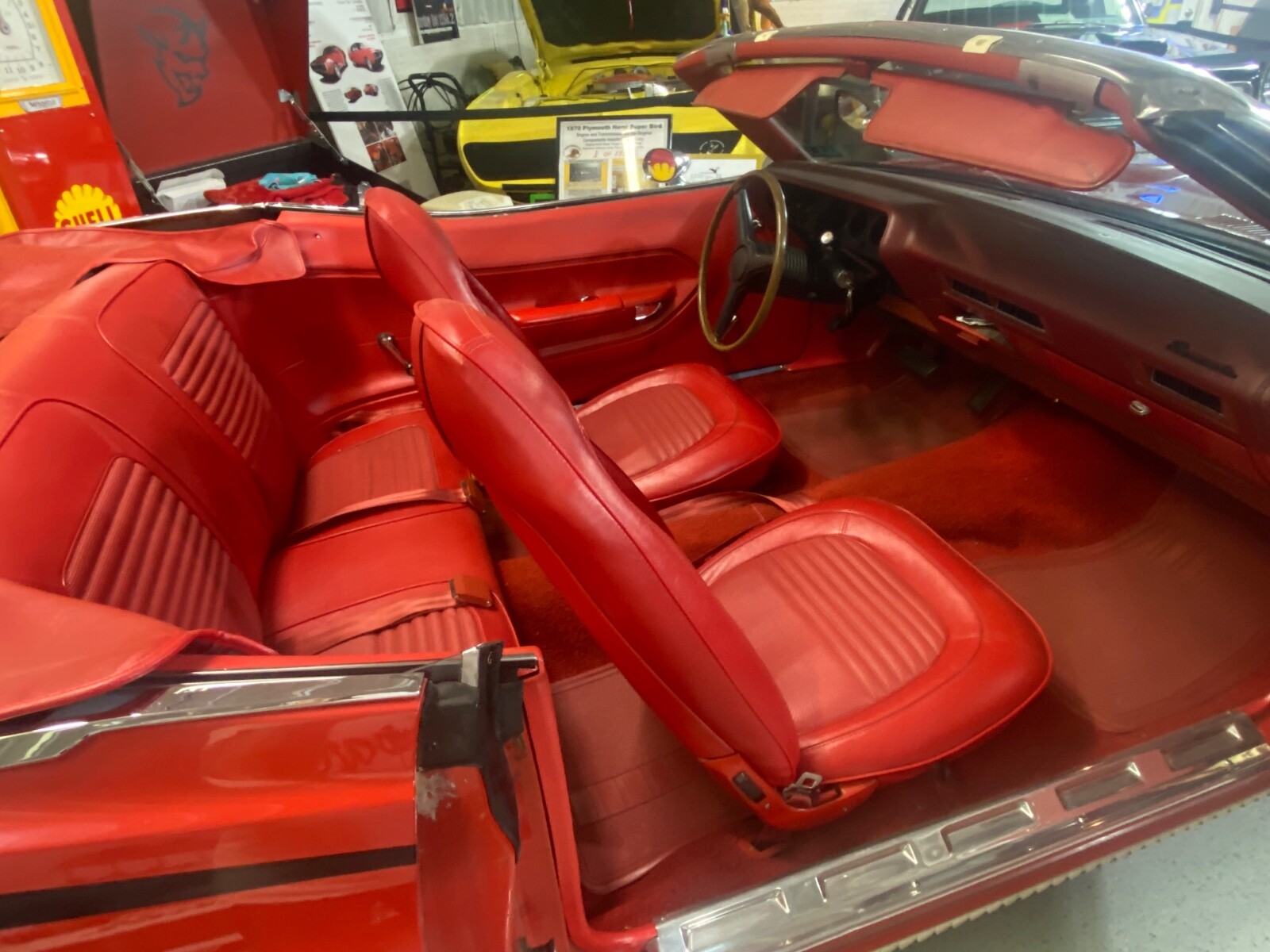 Plymouth-Barracuda-1970-Convertible-1
