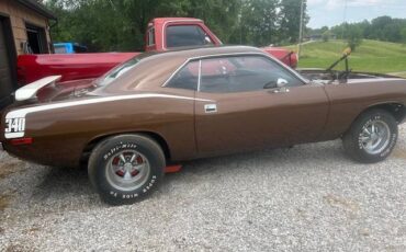 Plymouth-Barracuda-1972-brown-1