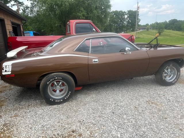 Plymouth-Barracuda-1972-brown-1