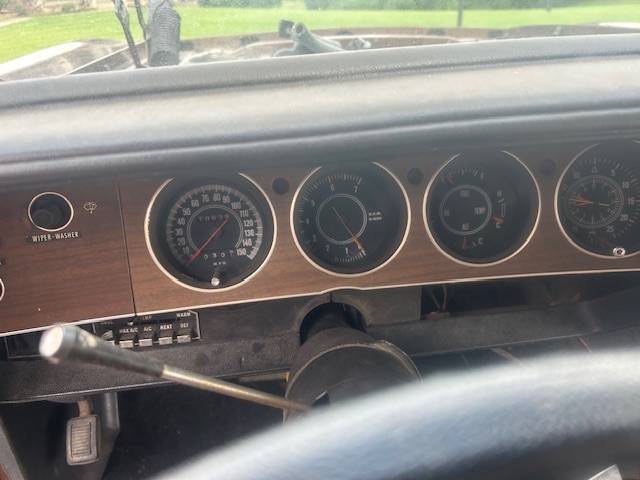 Plymouth-Barracuda-1972-brown-2