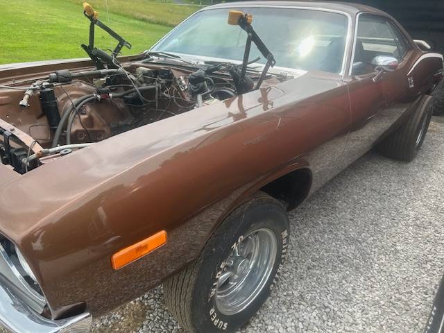 Plymouth-Barracuda-1972-brown-4