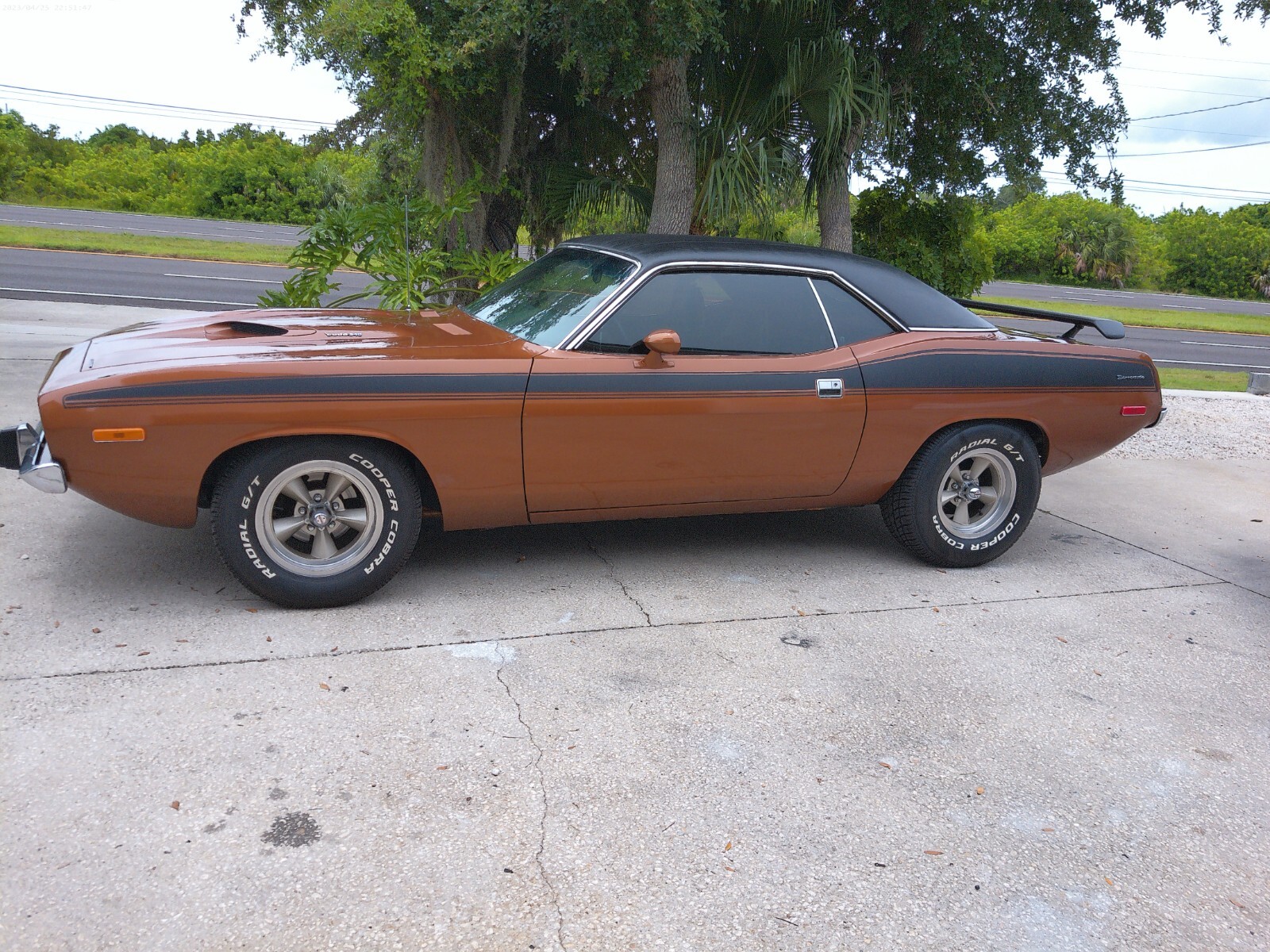 Plymouth-Barracuda-1973-Coupe-1