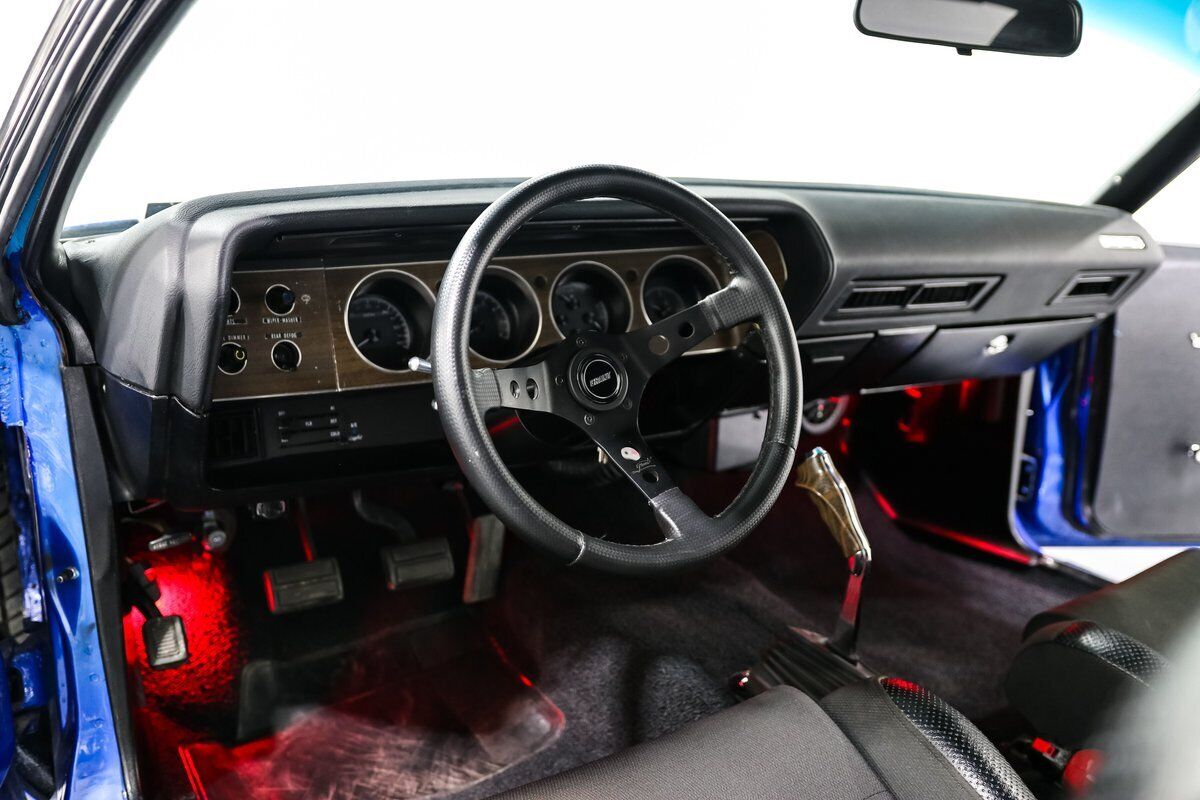 Plymouth-Barracuda-1973-Coupe-13