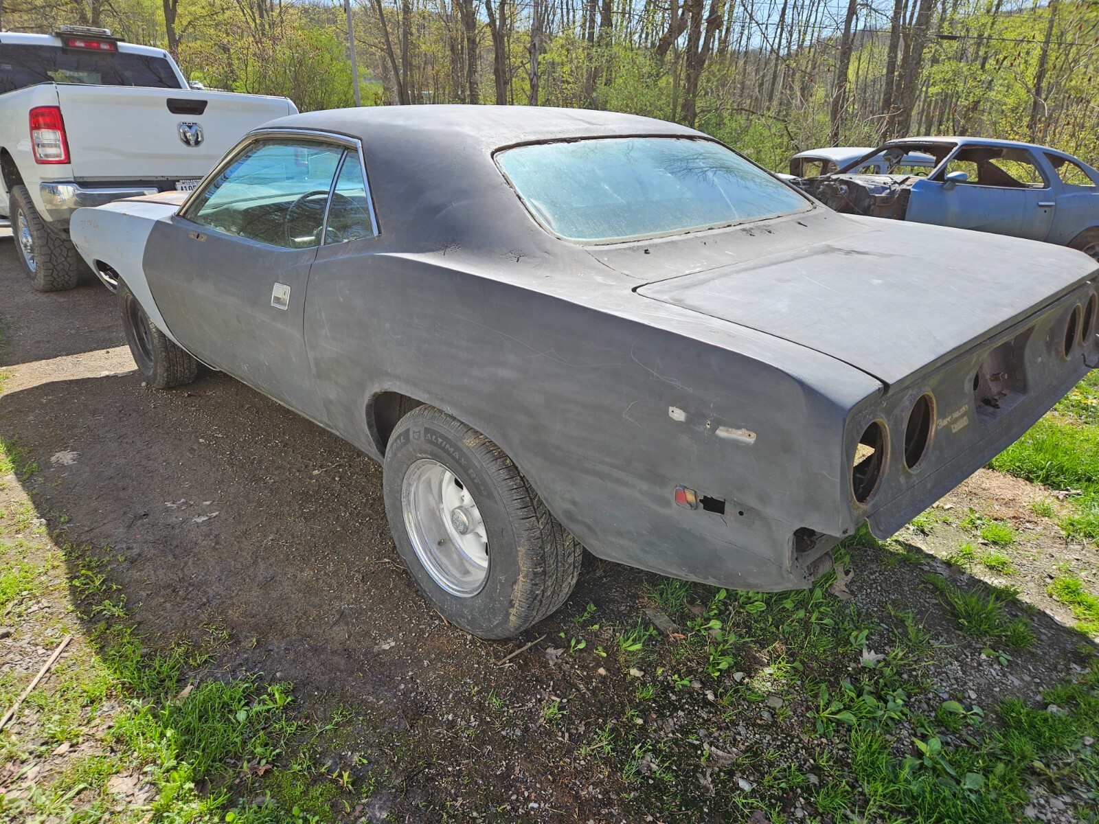 Plymouth-Barracuda-1973-Coupe-2