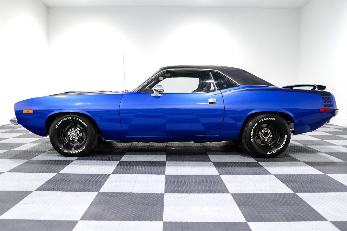 Plymouth-Barracuda-1973-Coupe-3