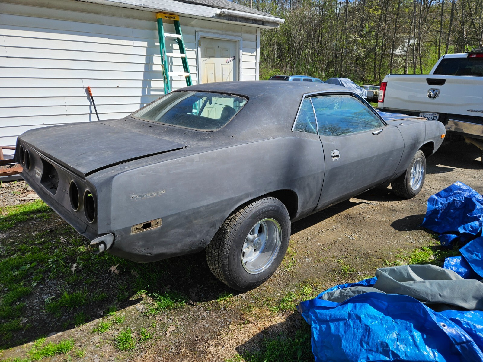 Plymouth-Barracuda-1973-Coupe-3