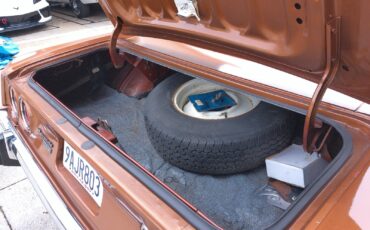 Plymouth-Barracuda-1973-Coupe-5