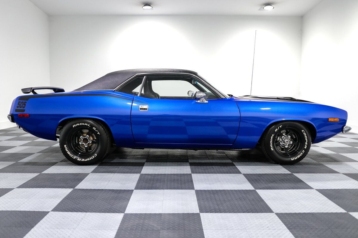 Plymouth-Barracuda-1973-Coupe-7