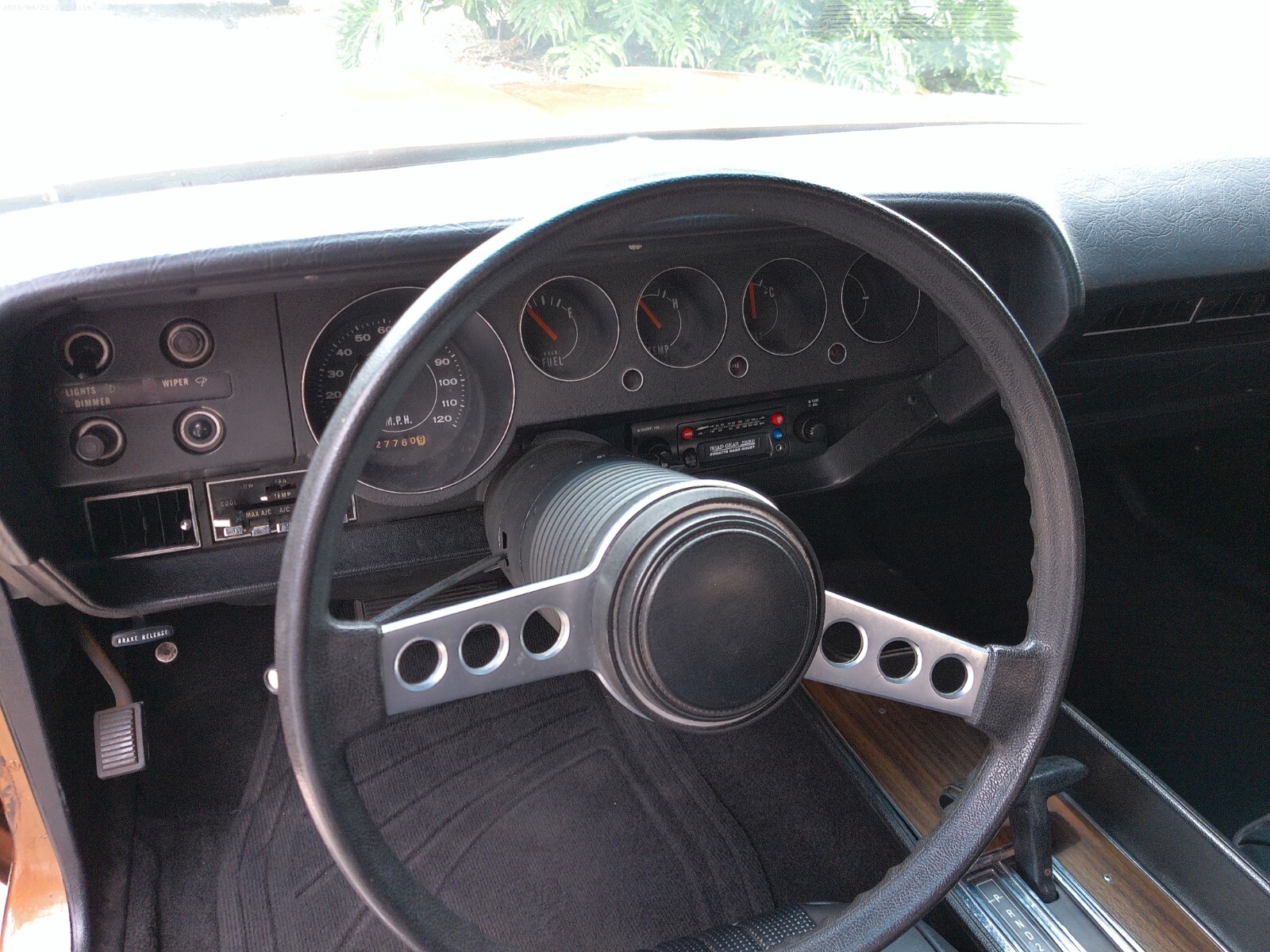 Plymouth-Barracuda-1973-Coupe-8