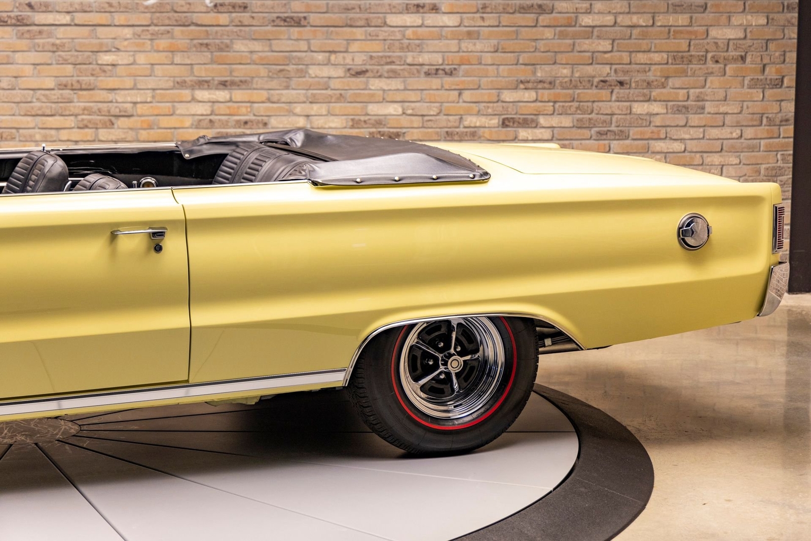 Plymouth-Belvedere-1967-Convertible-12
