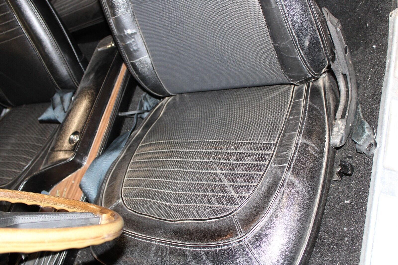 Plymouth-Cuda-1970-Coupe-14