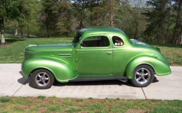 Plymouth-Custom-1939-green-1