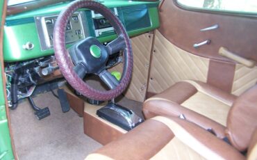 Plymouth-Custom-1939-green-10