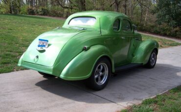 Plymouth-Custom-1939-green-4