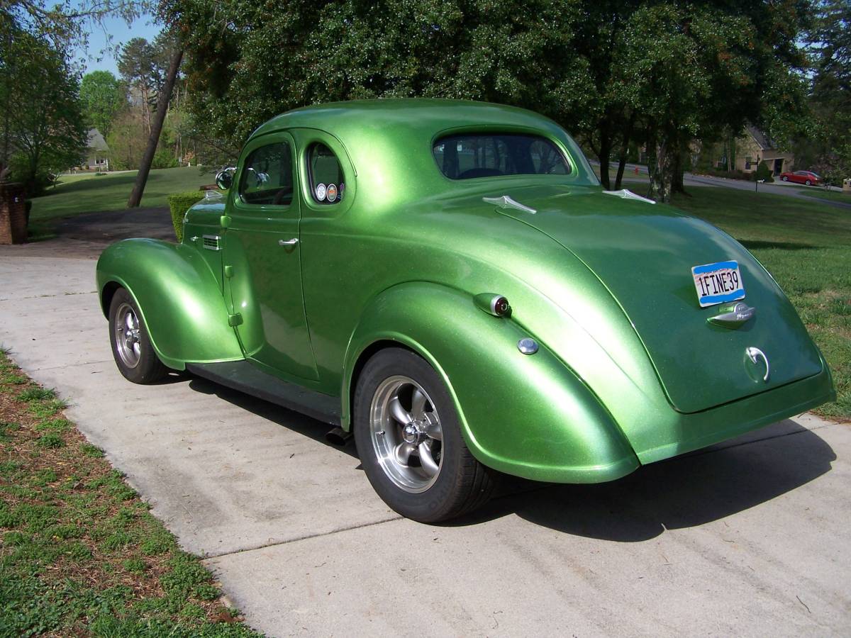 Plymouth-Custom-1939-green-6