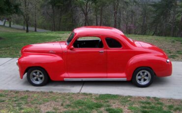 Plymouth-Custom-coupe-1947-red-1
