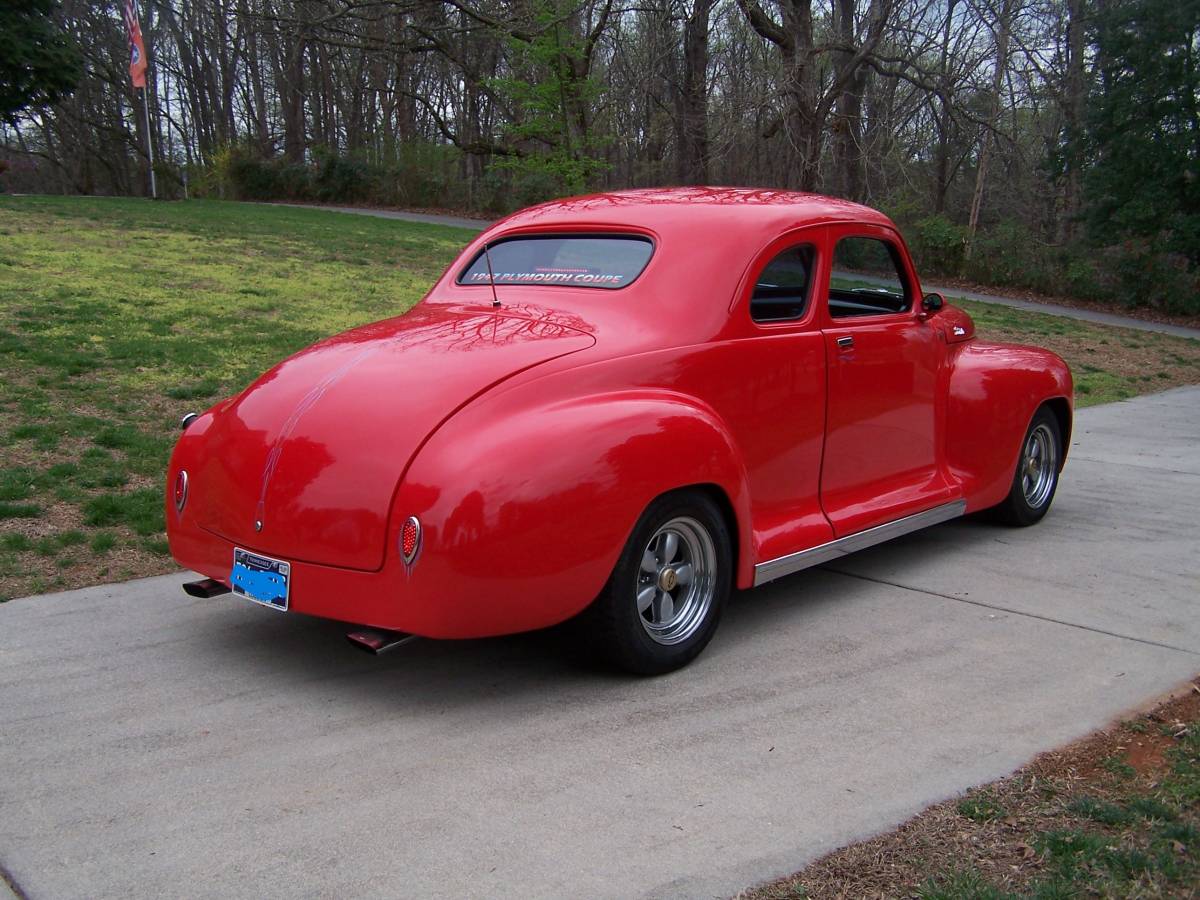 Plymouth-Custom-coupe-1947-red-4