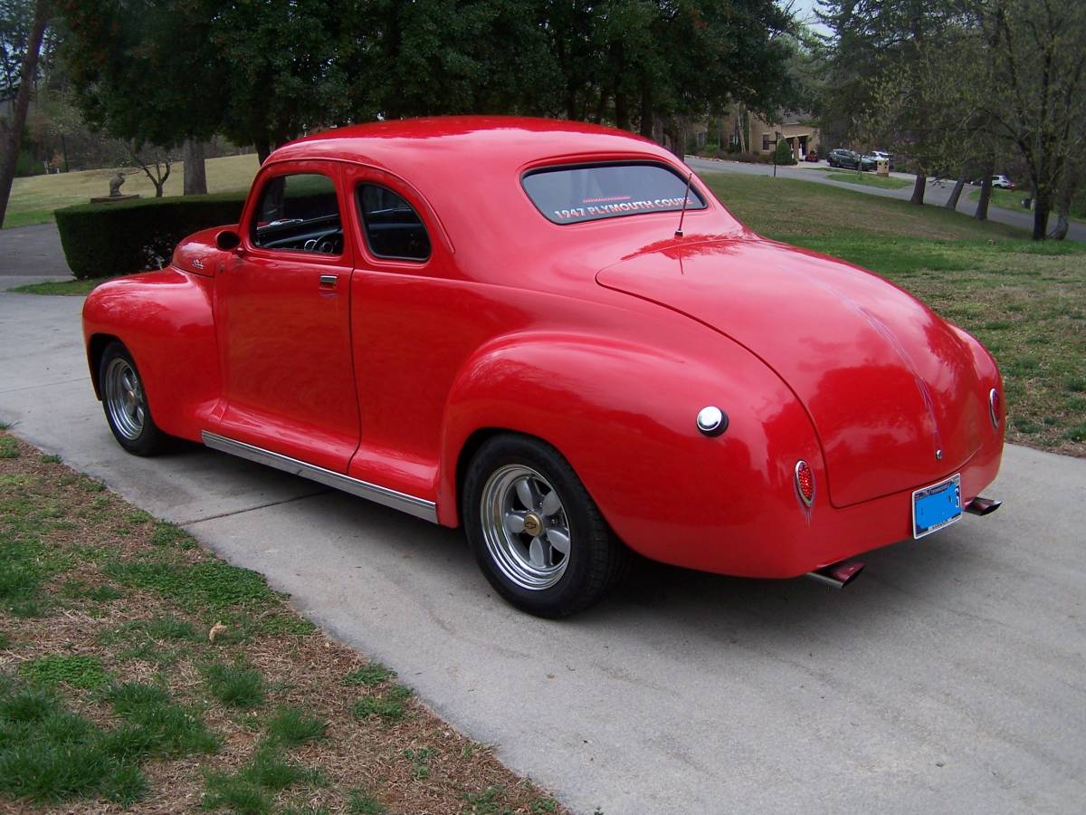 Plymouth-Custom-coupe-1947-red-5