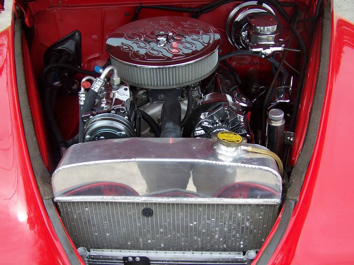 Plymouth-Custom-coupe-1947-red-7