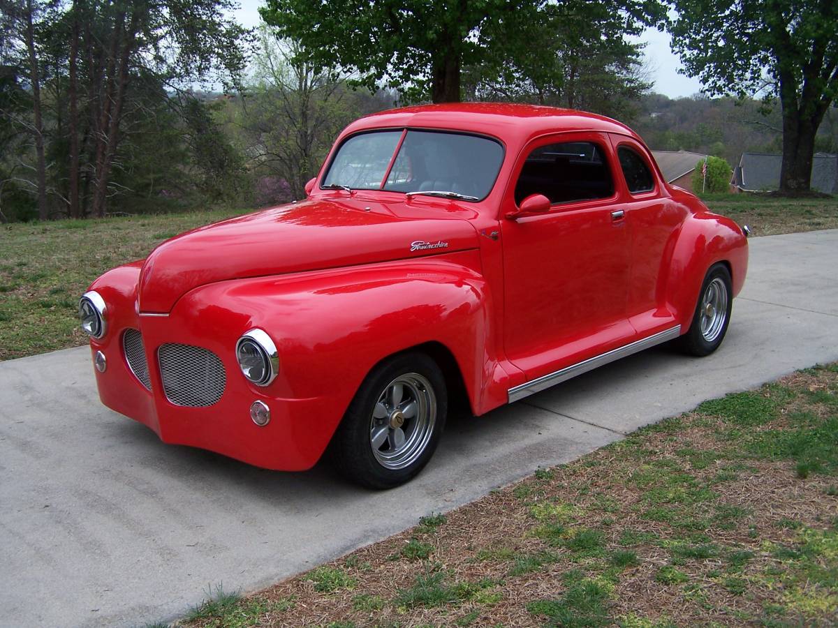 Plymouth-Custom-coupe-1947-red