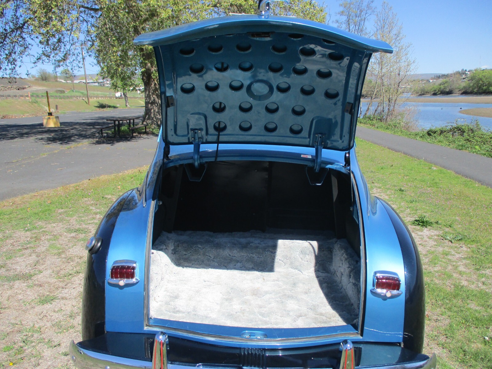 Plymouth-Deluxe-1940-Coupe-14