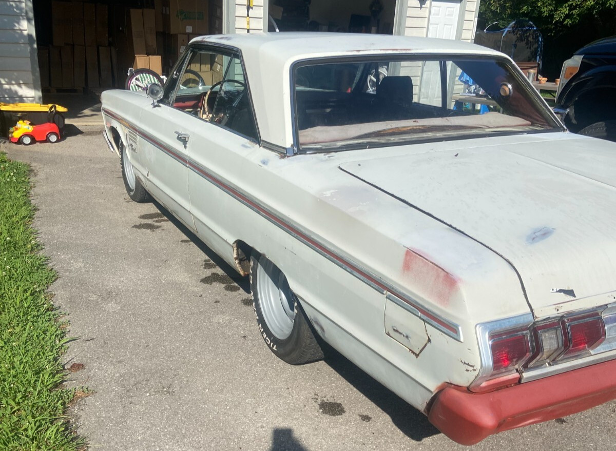 Plymouth-Fury-1965-Sedan-2
