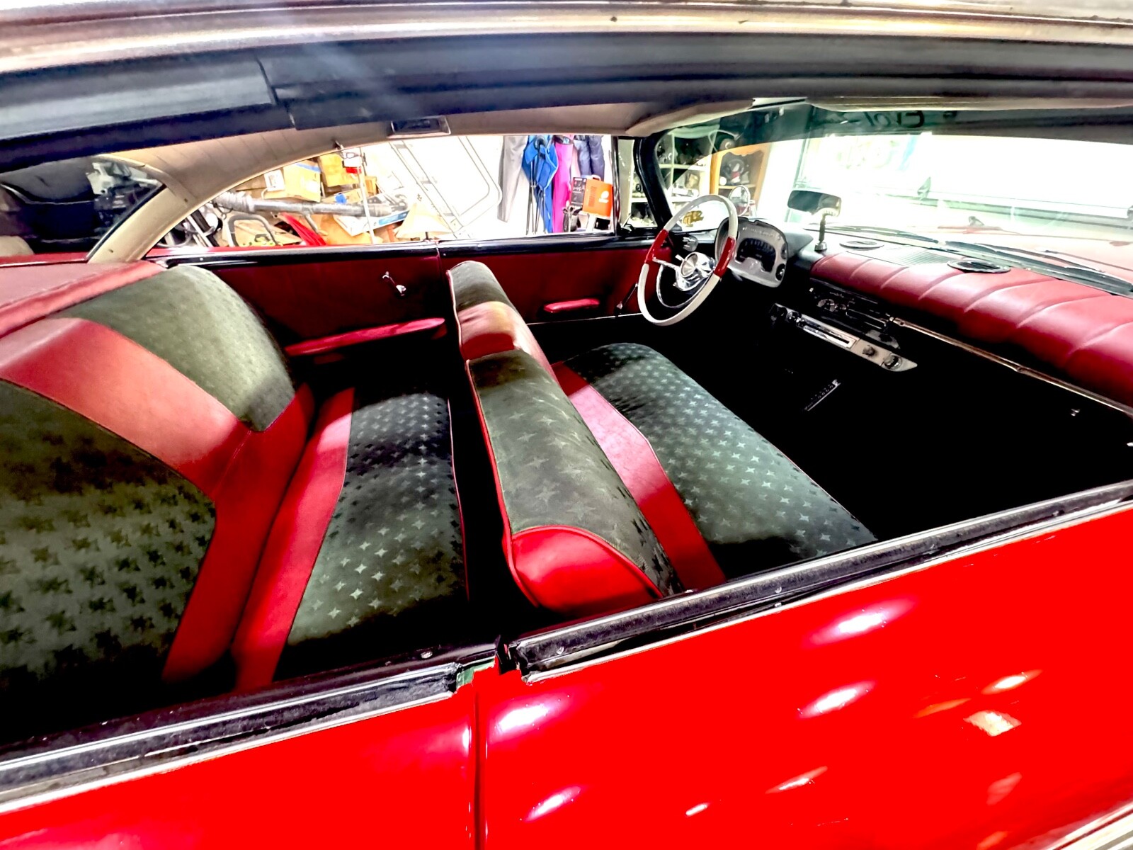 Plymouth-Fury-Christine-1958-Coupe-16