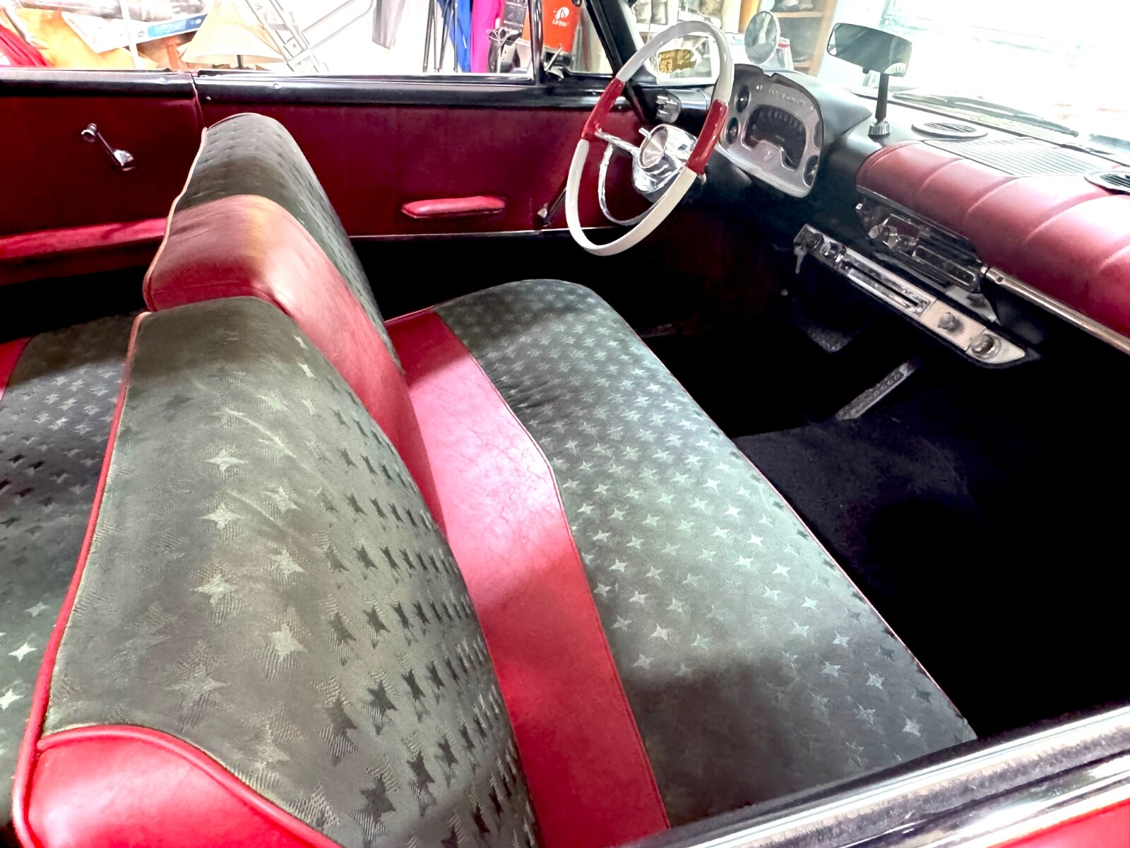 Plymouth-Fury-Christine-1958-Coupe-17