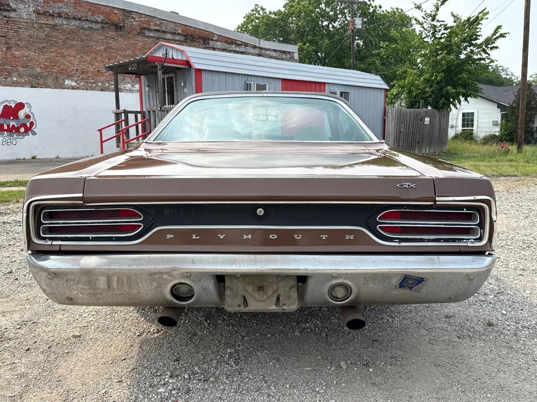 Plymouth-GTX-1970-5