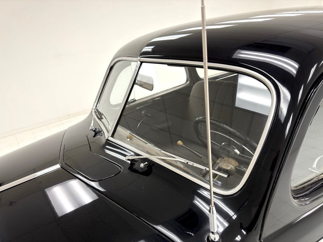 Plymouth-P15-C-Special-Deluxe-1948-Coupe-13