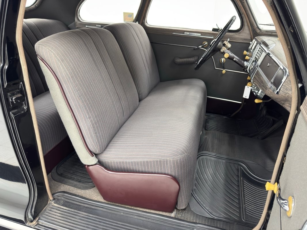 Plymouth-P15-C-Special-Deluxe-1948-Coupe-38