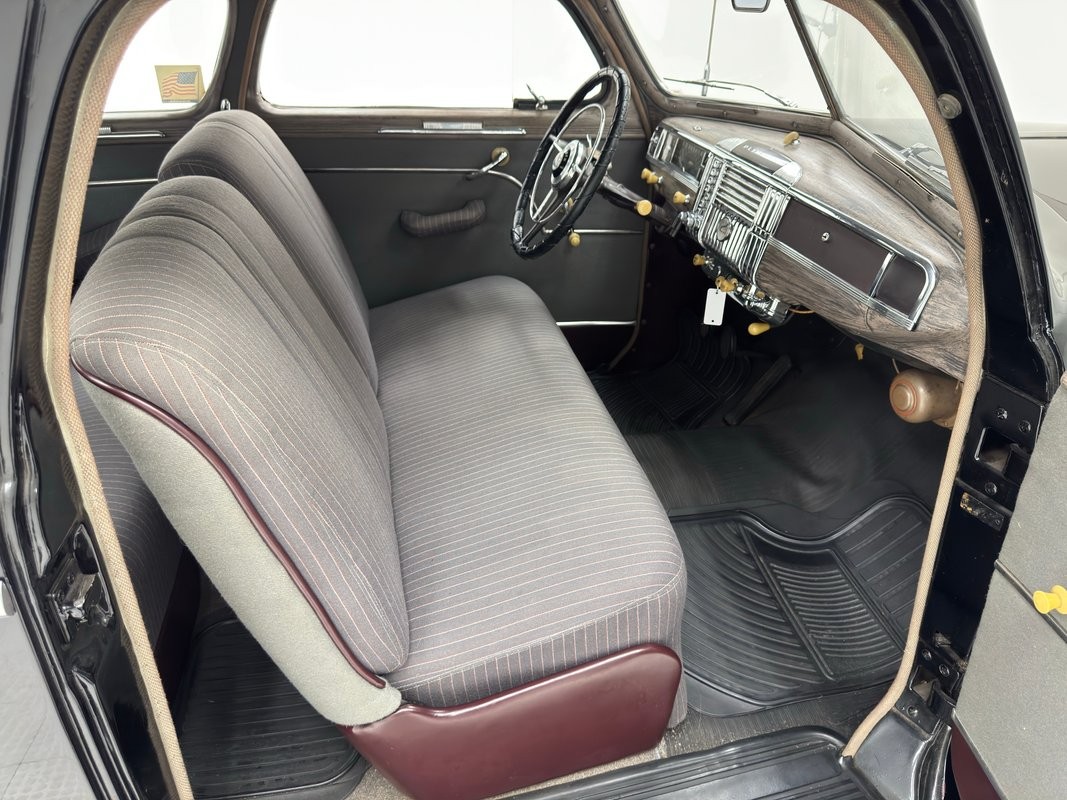Plymouth-P15-C-Special-Deluxe-1948-Coupe-39