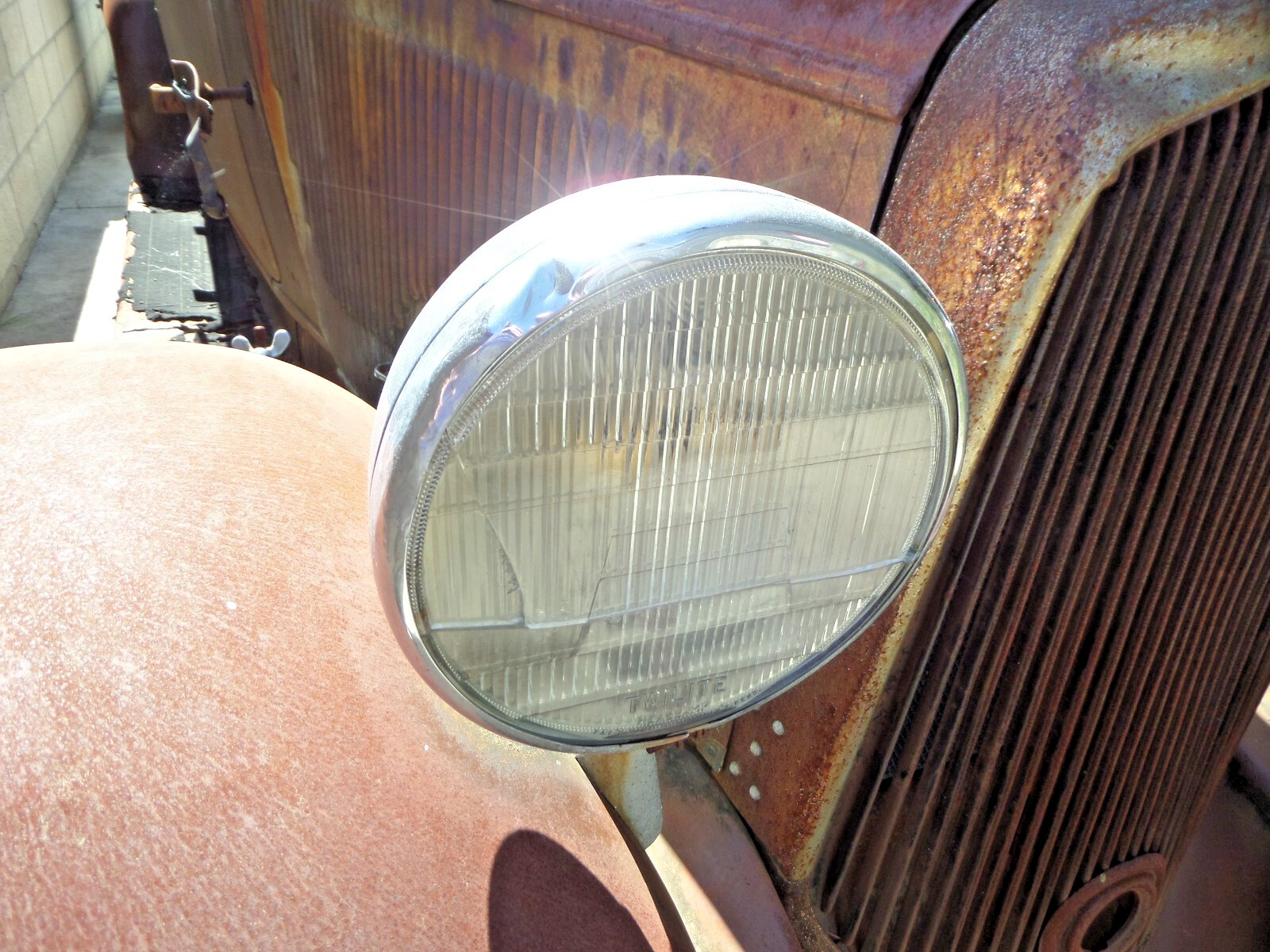 Plymouth-PB-Sedan-1932-Sedan-19