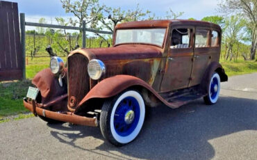 Plymouth-PB-Sedan-1932-Sedan