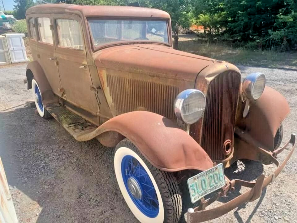 Plymouth-PB-Sedan-1932-Sedan-6