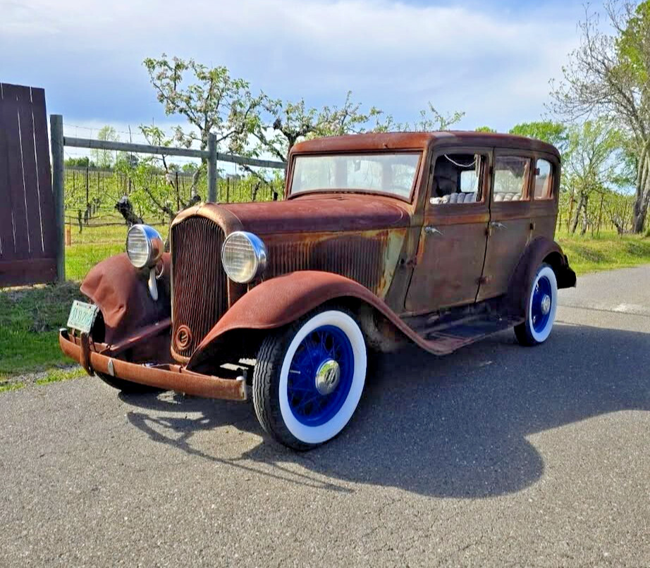 Plymouth-PB-Sedan-1932-Sedan