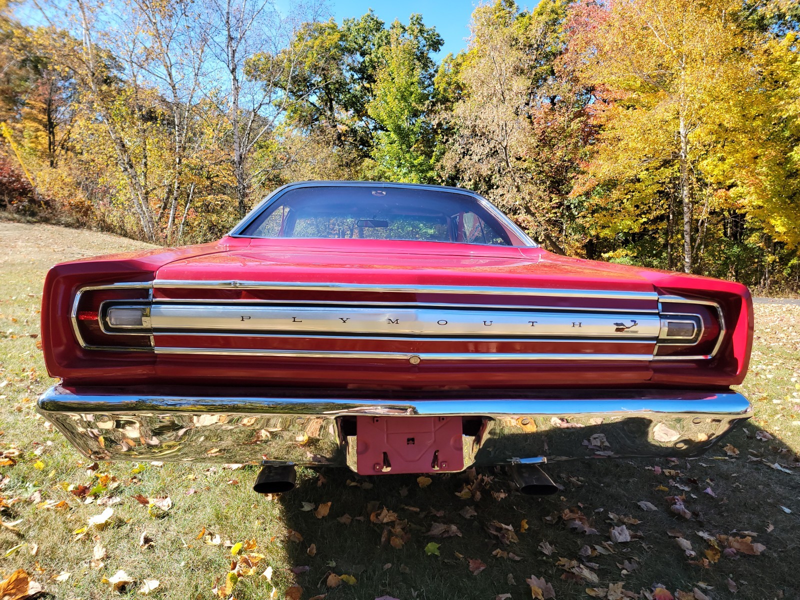Plymouth-Road-Runner-1968-hardtop-9