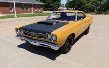 Plymouth-Road-Runner-1969-15