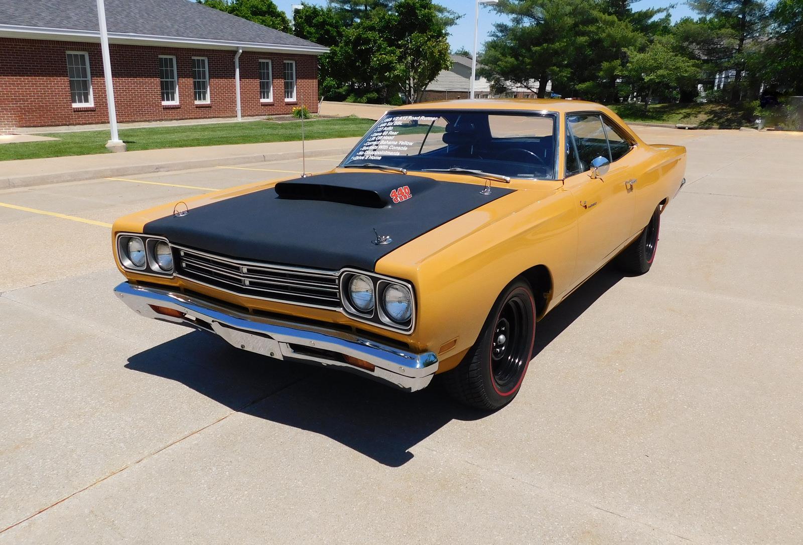 Plymouth-Road-Runner-1969-15