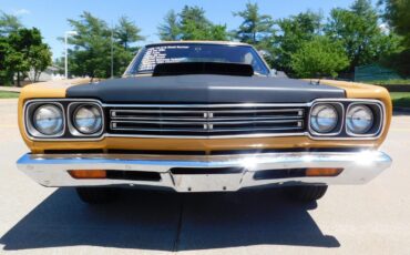 Plymouth-Road-Runner-1969-19