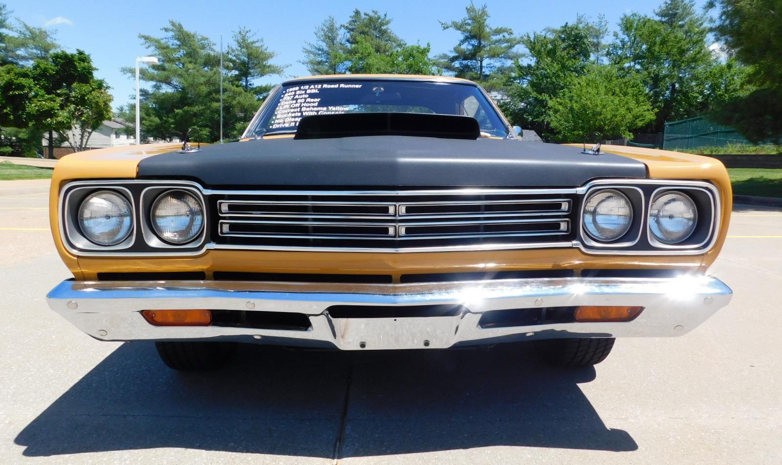 Plymouth-Road-Runner-1969-19