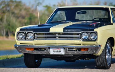 Plymouth-Road-Runner-1969-2-Door-29