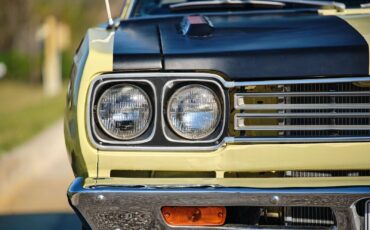Plymouth-Road-Runner-1969-2-Door-32