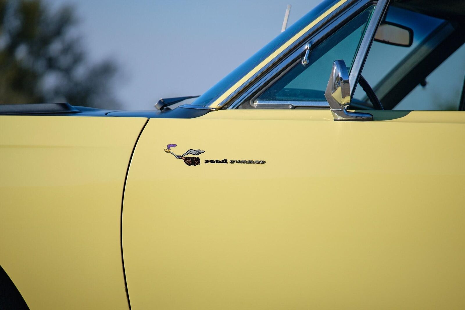 Plymouth-Road-Runner-1969-2-Door-35