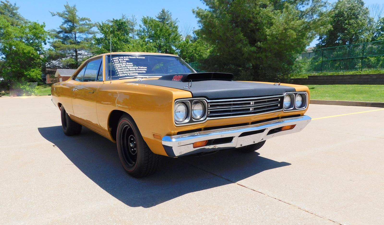 Plymouth-Road-Runner-1969-21