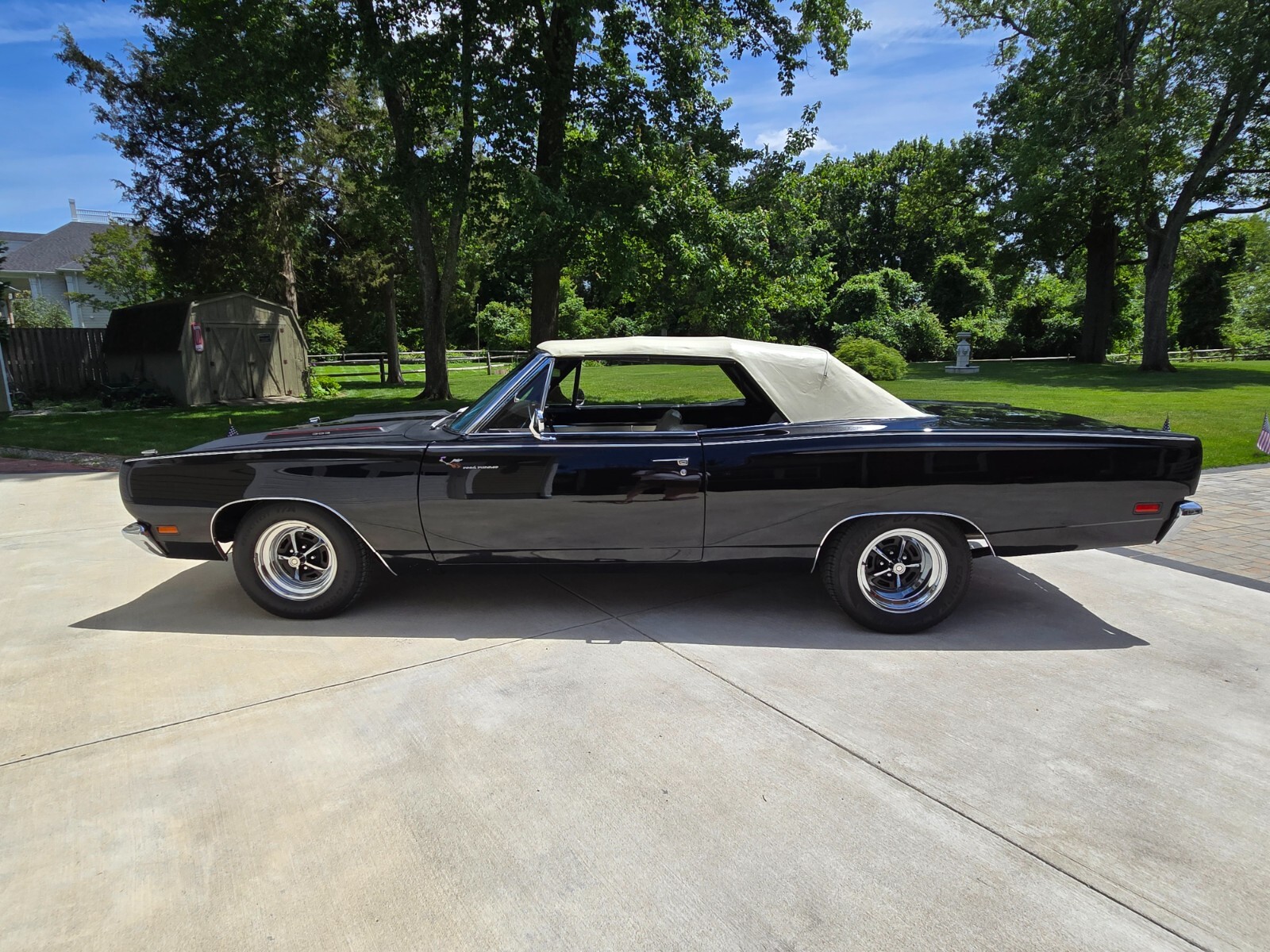 Plymouth-Road-Runner-1969-Convertible-2