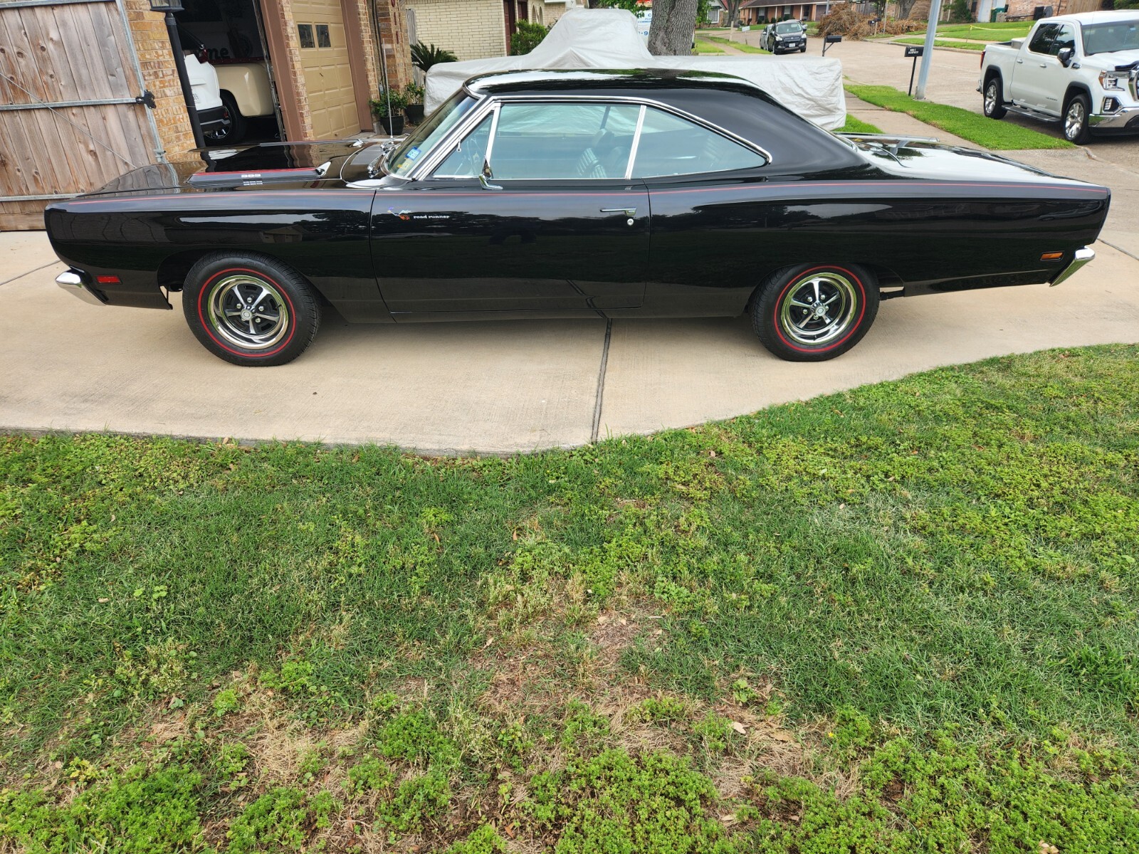 Plymouth-Road-Runner-1969-Coupe-13